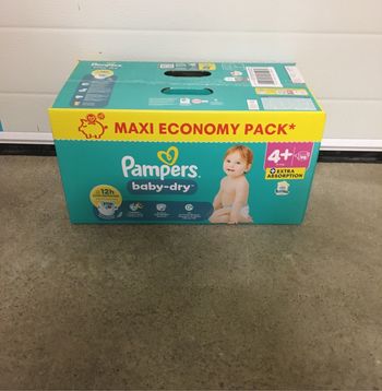 98 couches Pampers baby dry taille 4+