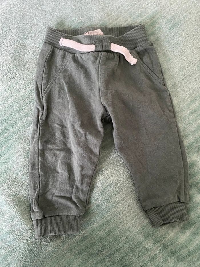 Lot pantalons bébé 12mois - photo numéro 2