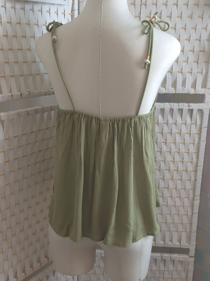 🐚 joli top caraco vert sauge brodé coquillages ONLY femme TM / 38 - photo numéro 2