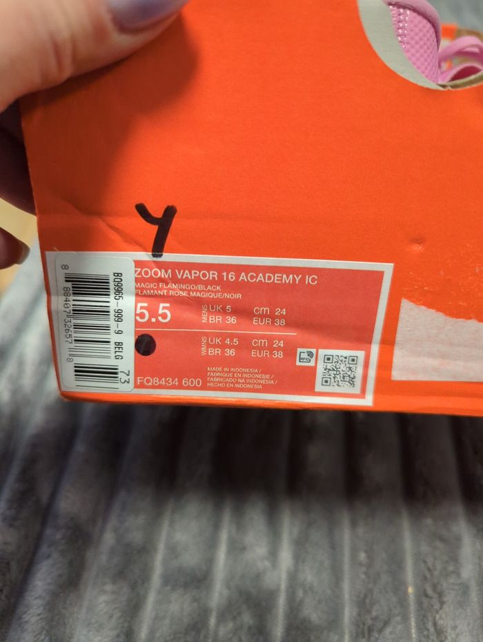 Chaussures de foot en salle futsal nike neuves - photo numéro 6