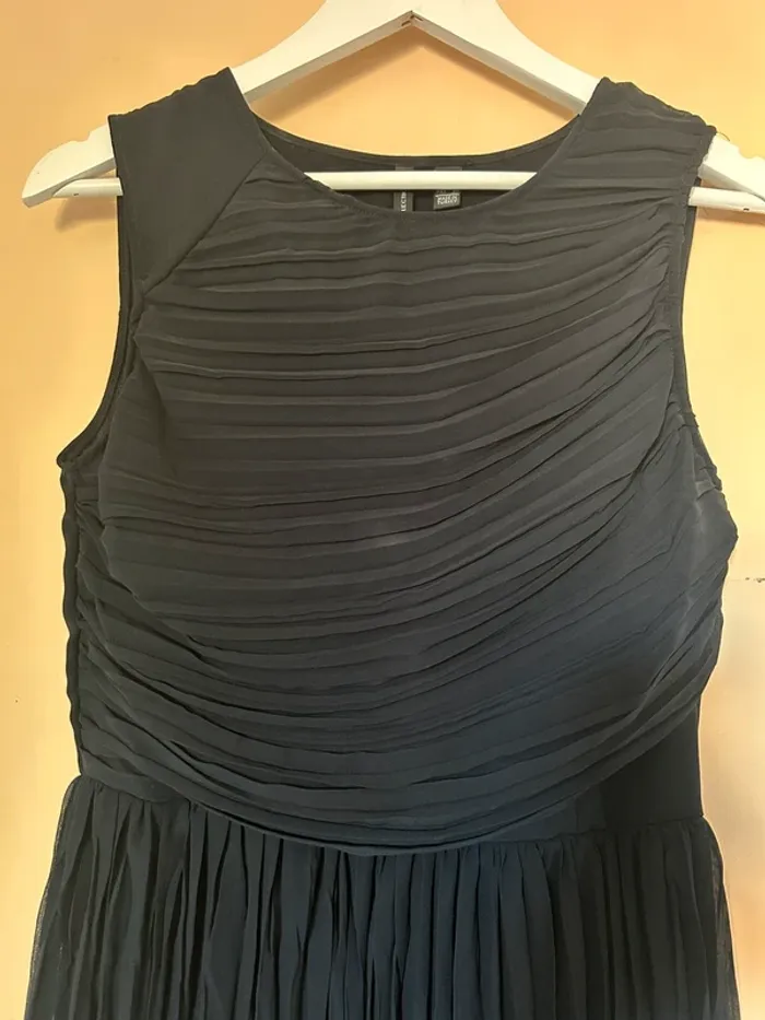 Robe noire drapée - photo numéro 2