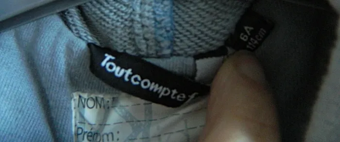 Veste à capuche "Tout compte fait" T 6 ans - photo numéro 4