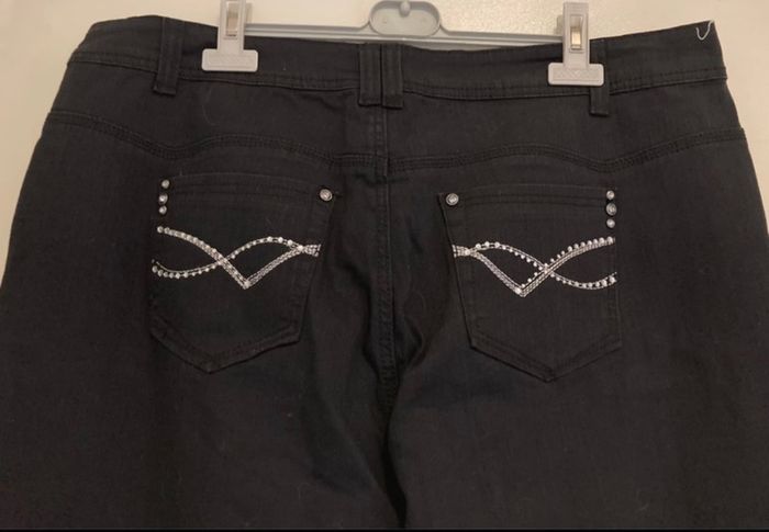 Jean’s noir strass Neuf - photo numéro 4