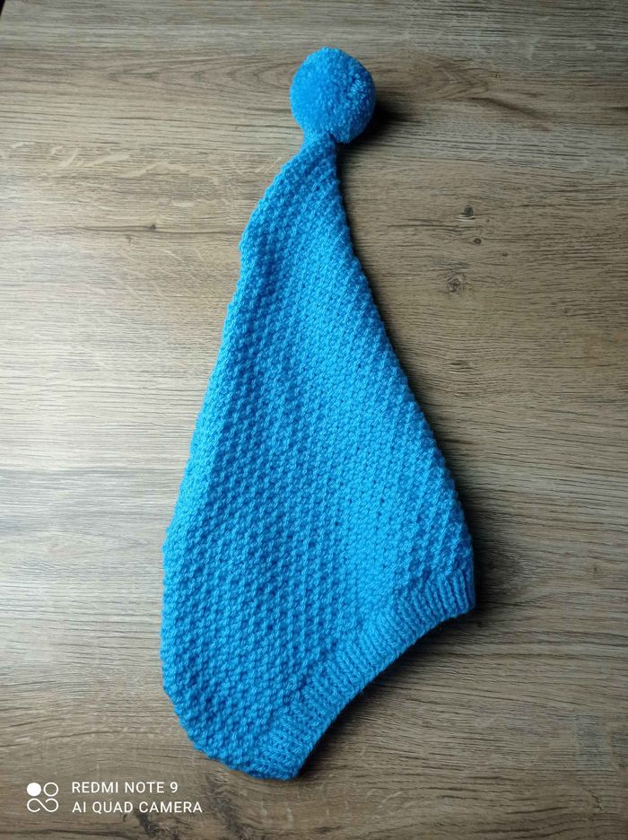 Bonnet fait mains 3/6 mois