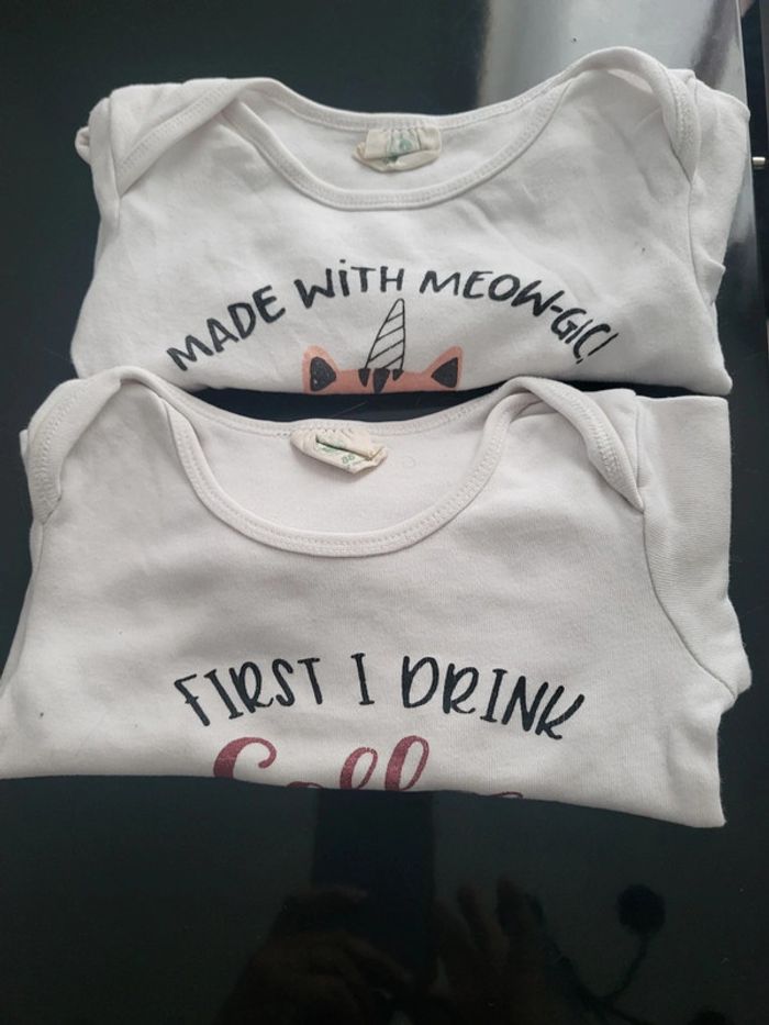 Lot de 2 bodies ergee 2 ans