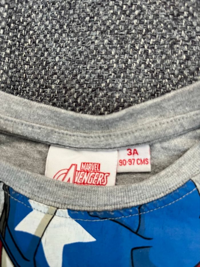 Tee-shirt taille 3 ans - photo numéro 2