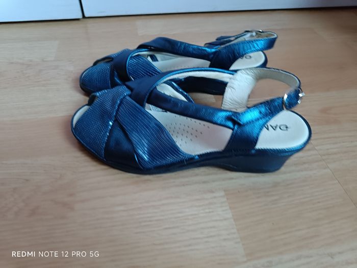 Ballerines marine Damart ouvertes P.38 - photo numéro 4