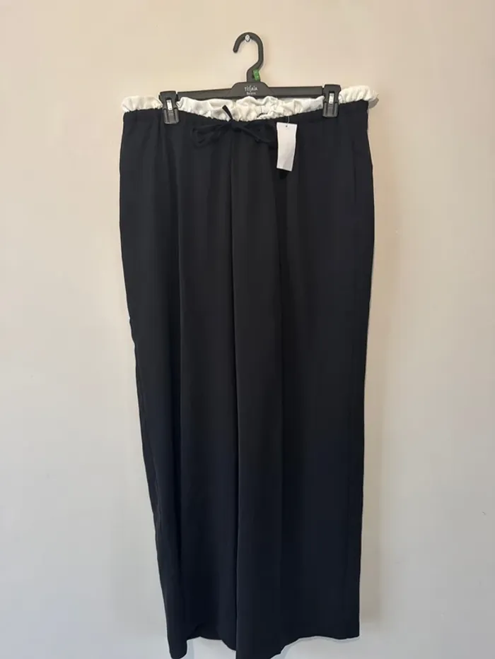 👖pantalon femme - taille xxl - 50/52- Kiabi - neuf avec étiquette