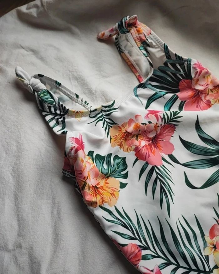 Maillot de bain tropical fleurs ile 4 ans - photo numéro 2