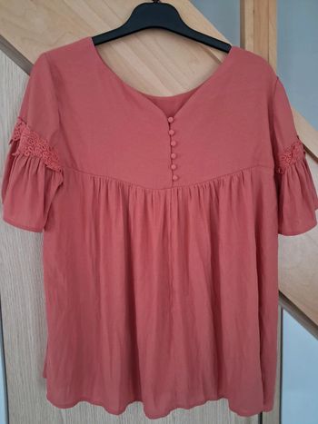 Haut à manches courtes