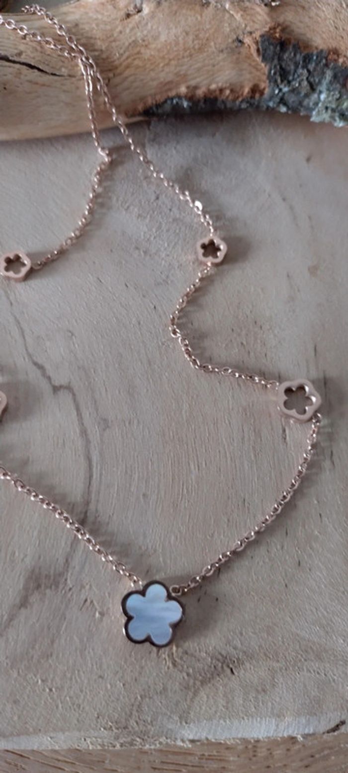 Collier fleurs - photo numéro 3