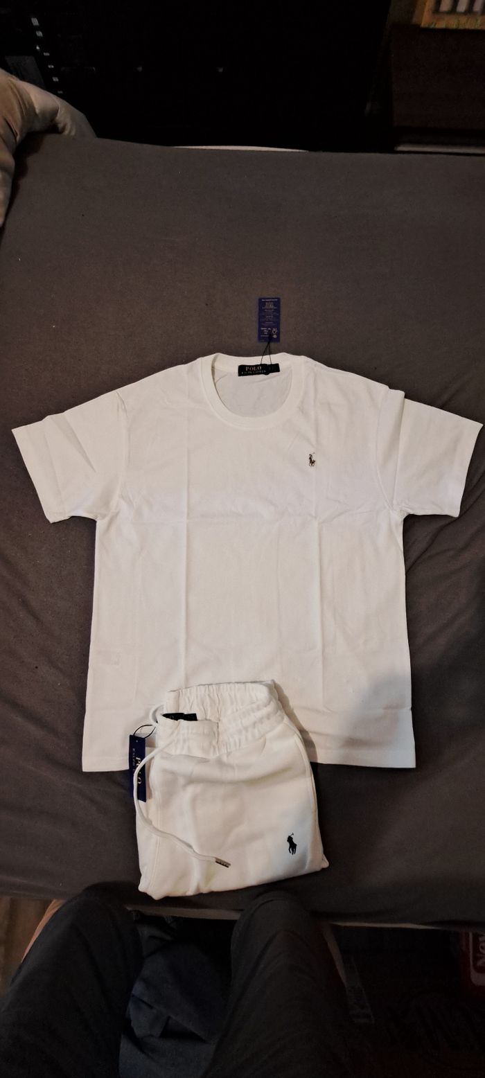 Ensemble Ralph Lauren short blanc et tee-shirt blanc  . Taille : L - photo numéro 2