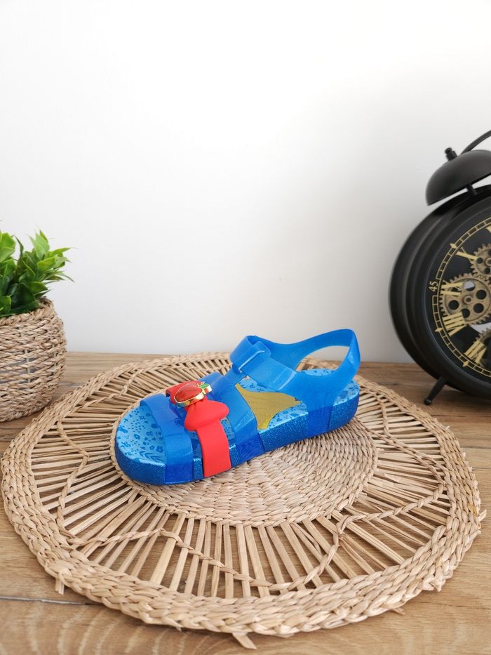 Sandales de bain Blanche Neige Crocs Pointure 34/35 - photo numéro 3