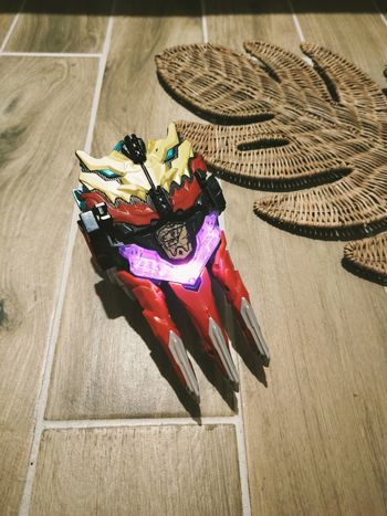 🙅Power rangers Dino fury - Griffe morpher Dino Knight électronique son et lumiere -marque Hasbro