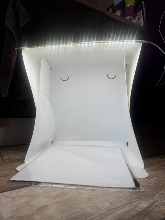 Box pour photo prise de vu avec éclairage led intégré avec fond noir et fond blanc - photo numéro 2