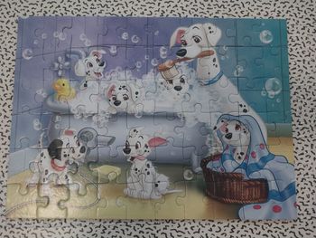 puzzle disney 101 dalmatiens 60 pièces complet enfant chiots bain
