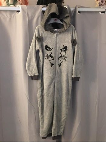 Pyjama à capuche taille 5/6 ans