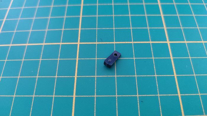 Butoir de fixation de câble 39-3 numéro 39 n°39 pièce détachée Citroën 2CV 2 CV Charleston 1/8 1:8 1 - photo numéro 2