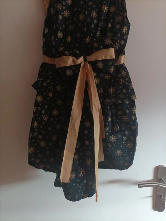 Robe de fête fait main, 8 ans - photo numéro 6