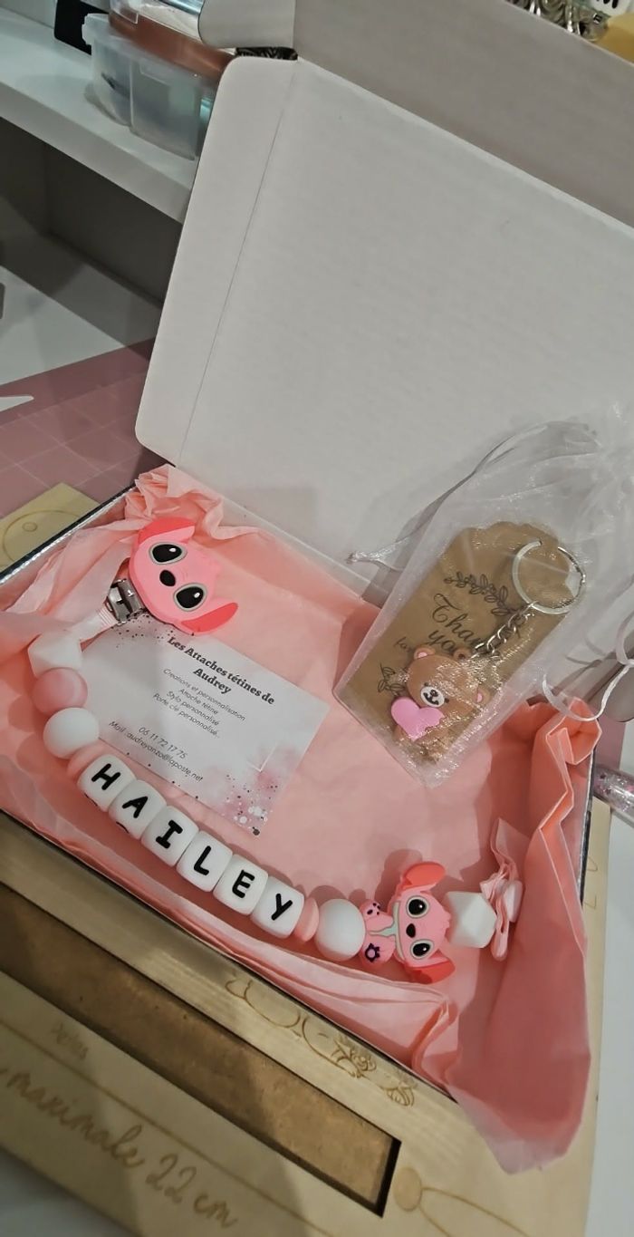 ATTACHES TETINES PERSONNALISÉ EN SILICONE