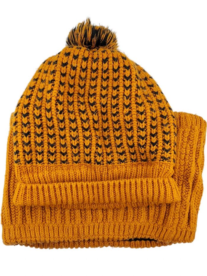 Ensemble bonnet cache cou