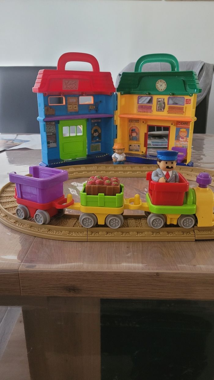 Petit train plus la gare - photo numéro 3