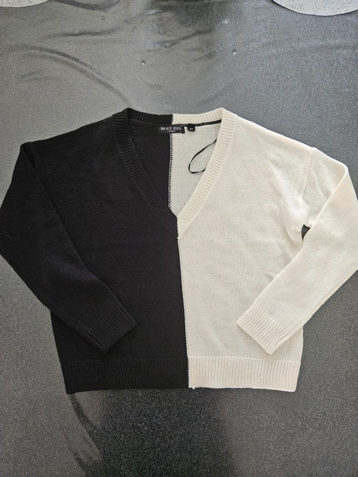 Pull noir et blanc
