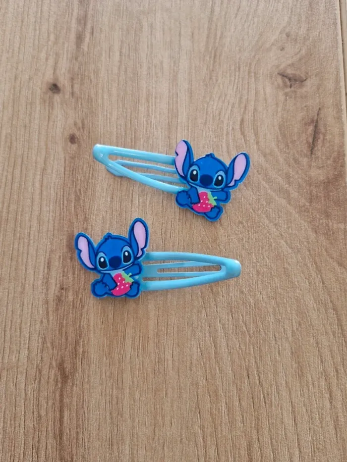 Lot 2 barrettes bleu – personnage Stitch Neuve - photo numéro 2