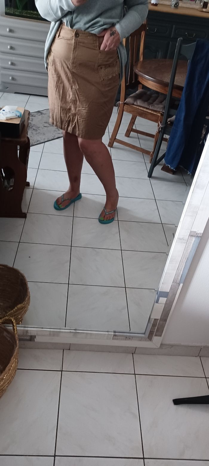 Très jolie jupe femme T 46 - photo numéro 2