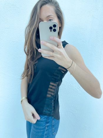 🌟 Blouse sans manches noir avec dentelle