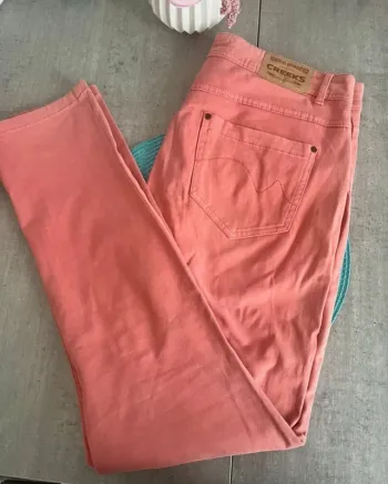 Pantalon femme taille 40 creeks