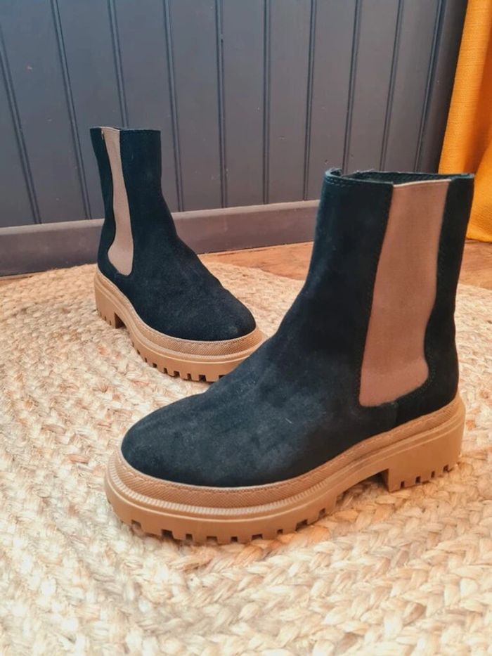 Bottines en daim noir
