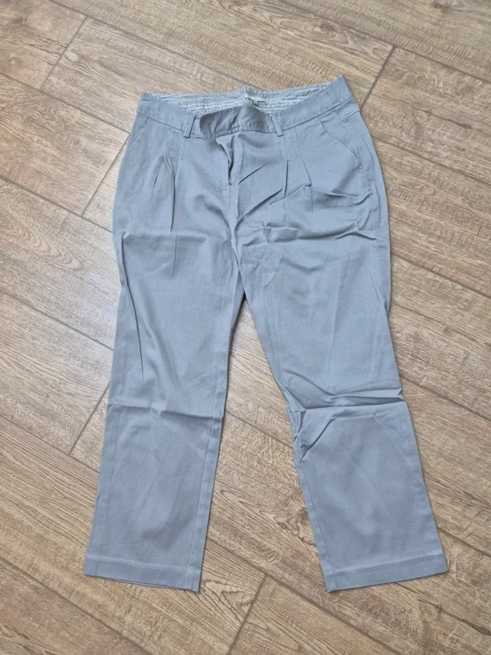 Pantalon 38 ici et maintenant