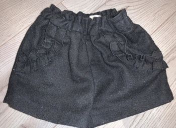 Short Zara 2/3 ans tbe noir