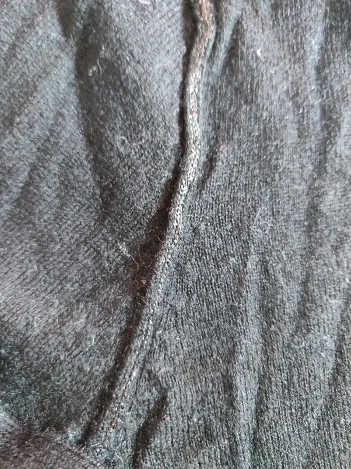 Pull col V noir détails paillettes et clous dos Colline taille 38/40 - photo numéro 5