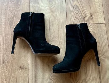 Bottines Zara noires en daim taille 38