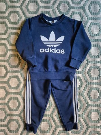 Ensemble sweatshirt pantalon