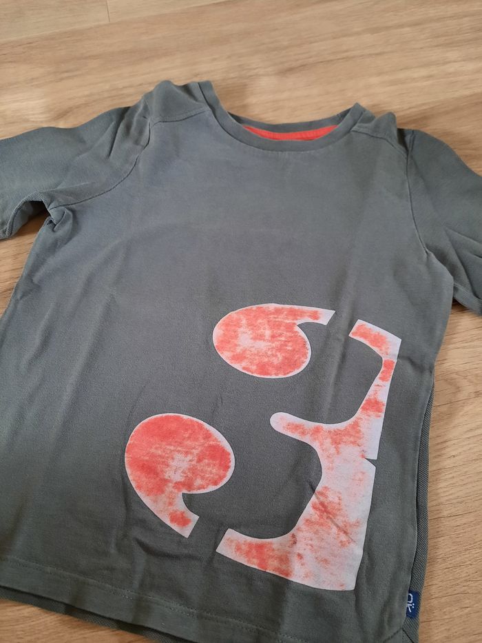 T-shirt manches longues vert kaki imprimé orange Okaïdi 4 ans - photo numéro 2
