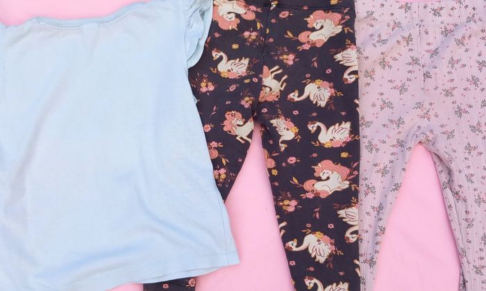 1 beau legging licorne C&A 🦄🦄🦄 + 2 articles offerts - photo numéro 3