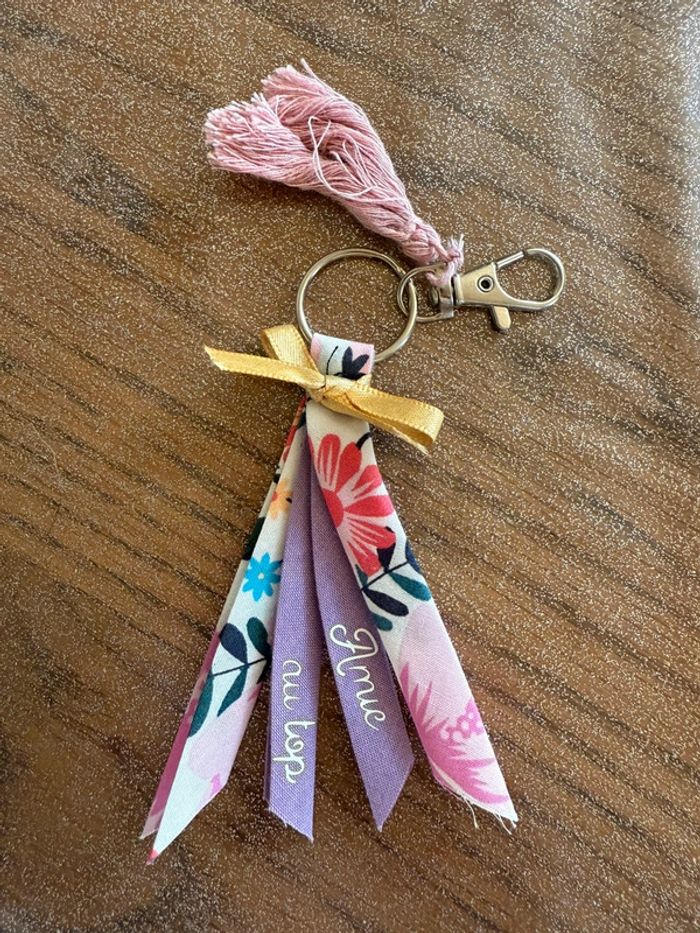 Porte clé « Amie au top »
