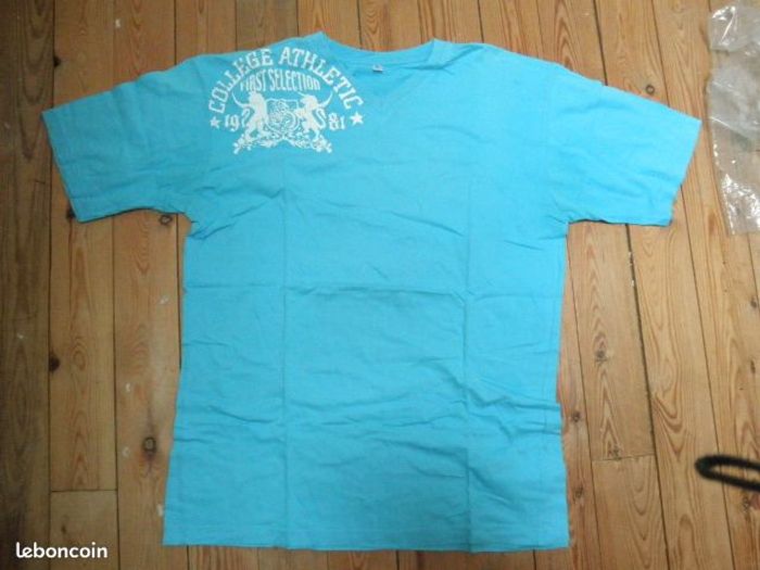 Tee shirt bleu ciel taille L