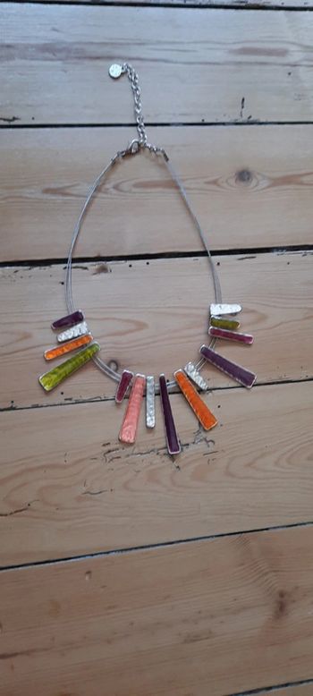 Joli collier Ikita