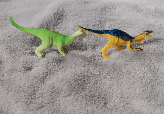 Lot de 2 Figurines Dinosaures - photo numéro 3