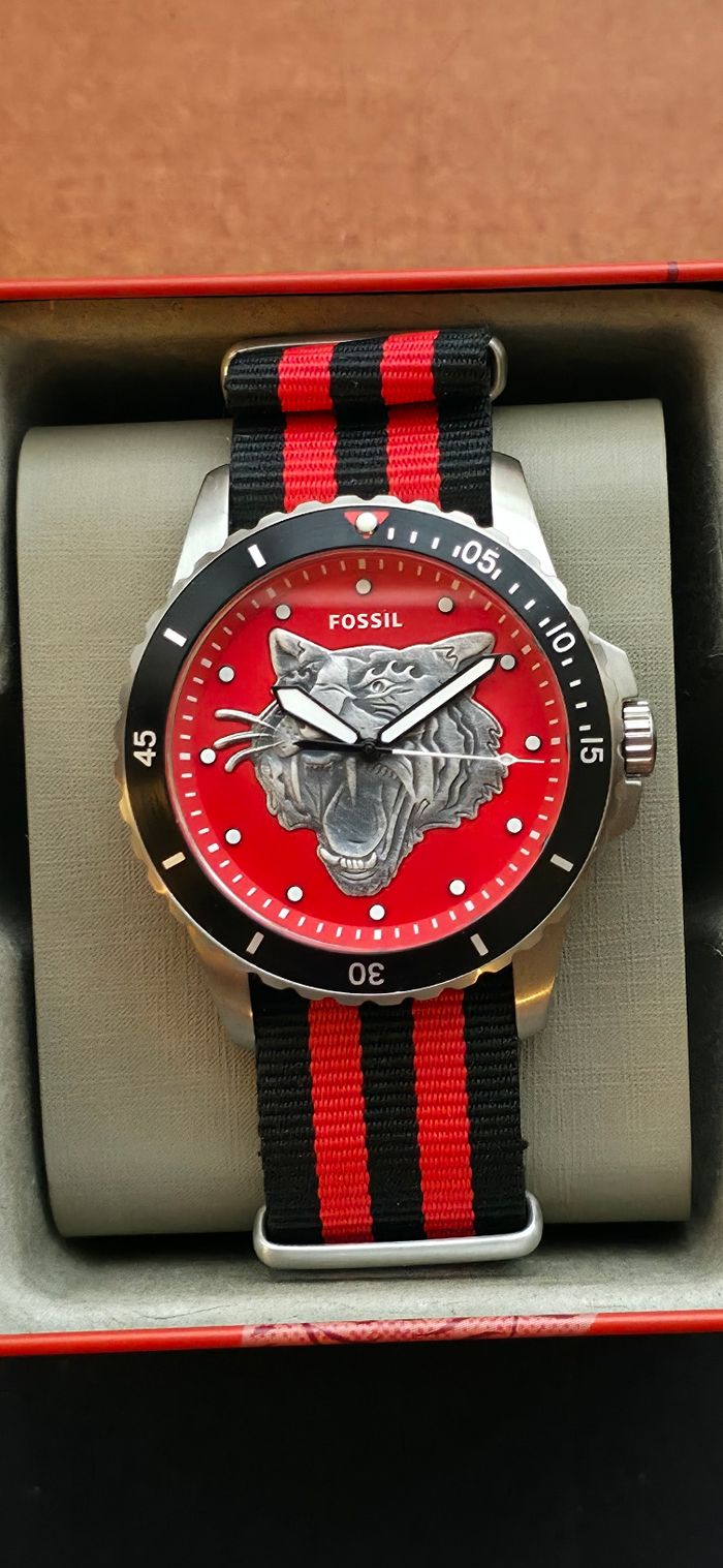 Montre Fossil – Édition Spéciale Loup – Excellent État