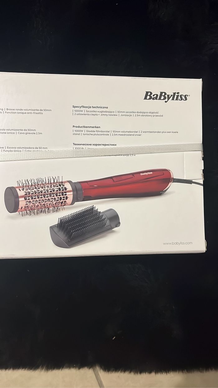Brosse chauffante babyliss neuf