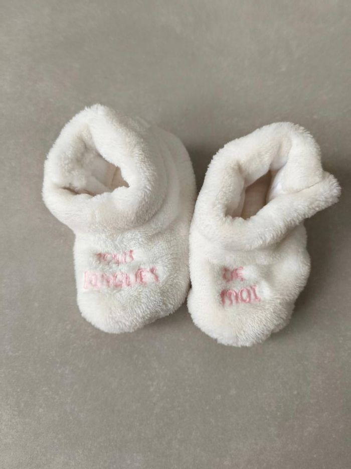 Lot chaussures et chaussons 6 12 mois - photo numéro 2