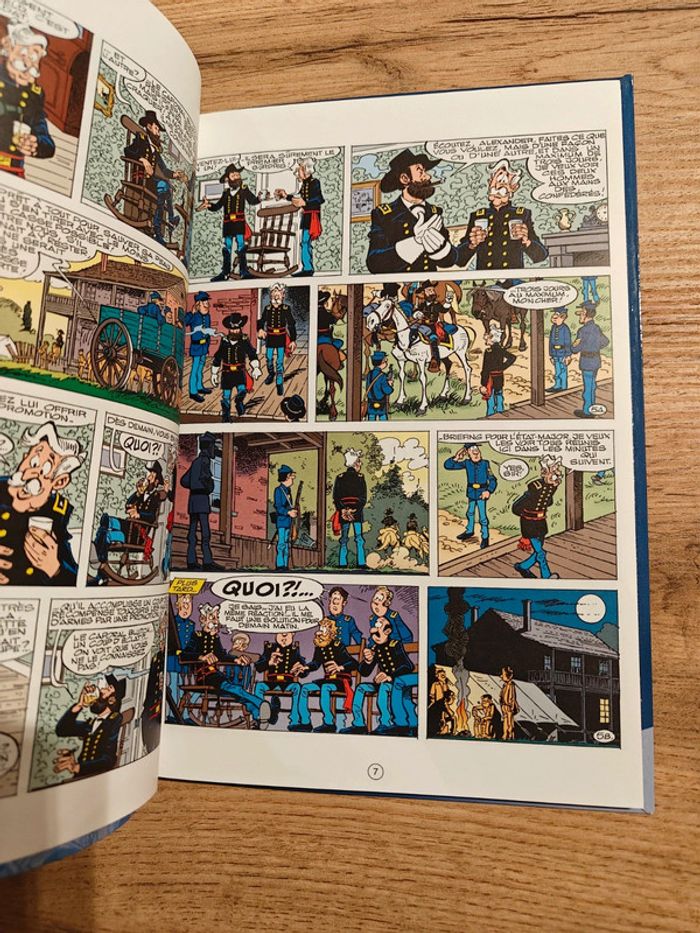 BD 2 en 1: les tuniques bleues - photo numéro 3