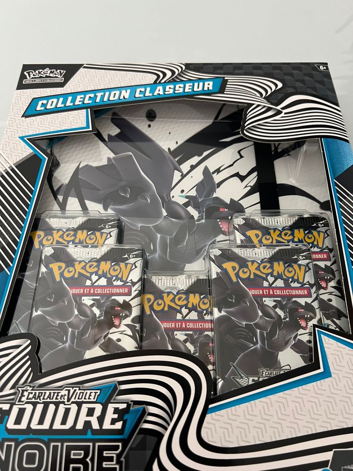 Coffret Classeur Pokémon 10.5 Foudre Noire - État Neuf Irréprochable - photo numéro 3