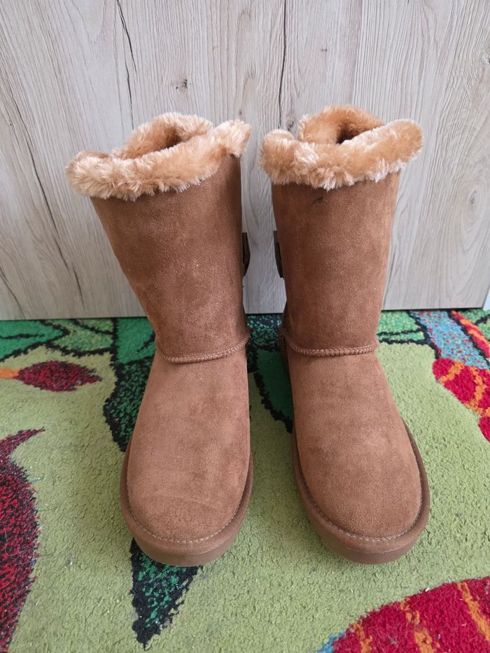 BOTTES FOURRÉ BIEN CHAUDE TOUT DOUX À L'INTÉRIEUR NEUF TAILLE 40 MARQUE PHILOV