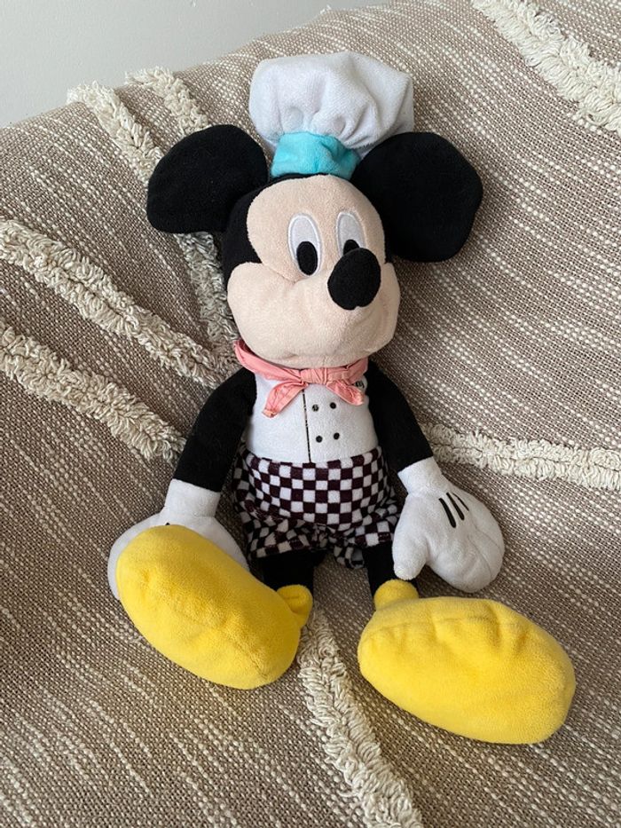 Peluche doudou 50cm Disney Mickey souris chef cuisinier cuisto Très bon état